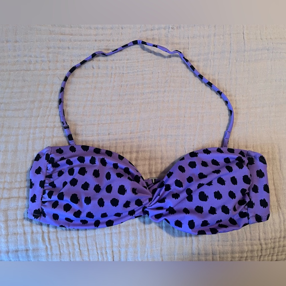 Victoria’s Secret swim top, size Medium, Bandeau style